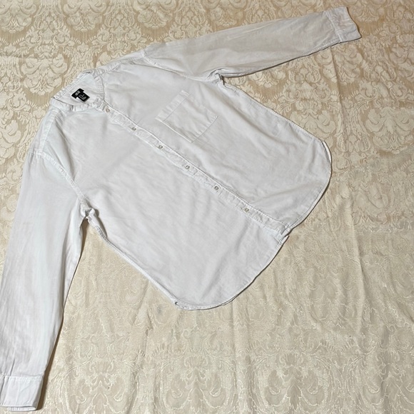 H&M Other - H&M Men’s Button-Down Shirt